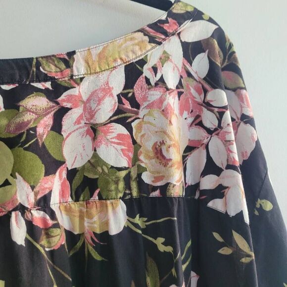 Roaman's 40W 100% cotton dark floral print pleated front button up blouse cottag - Picture 4 of 9